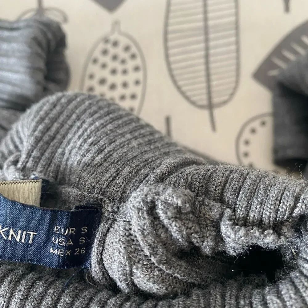 Zara Knit Turtluneck grey sweater - Picture 7 of 8